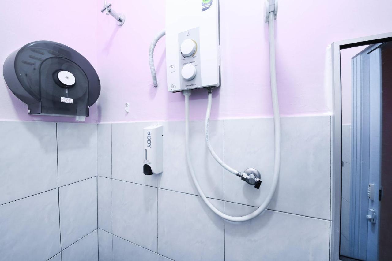 Oyo 1125 Ir Inn Hotel Skudai Zewnętrze zdjęcie